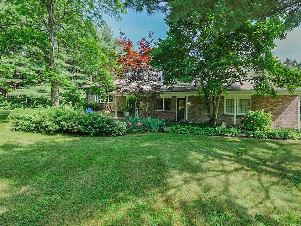 1st image of 10577 E De Ave