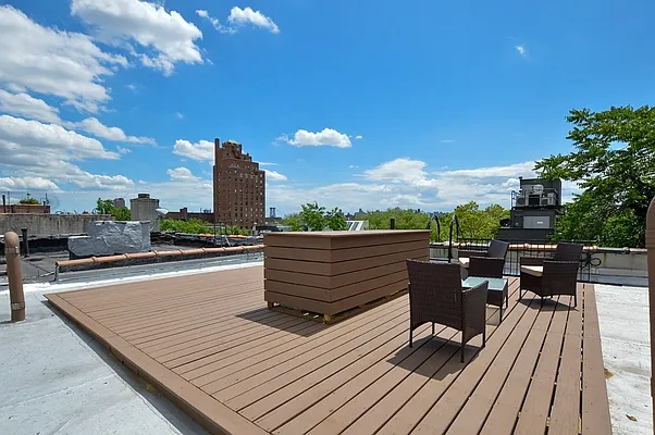 Rented by REAL New York | media 24