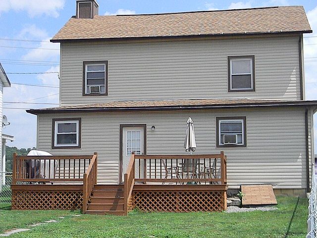 2nd image of 147 Sunset St