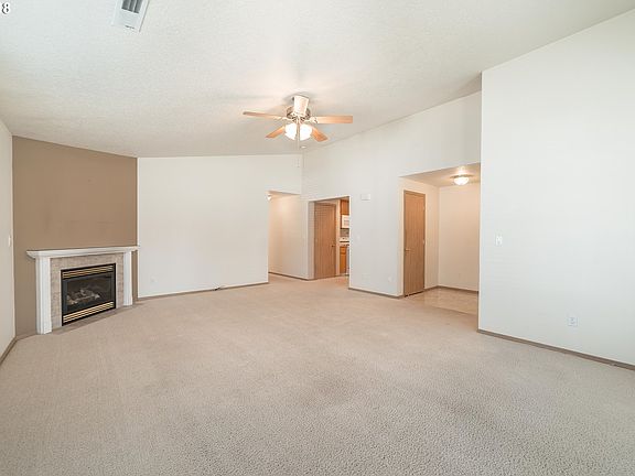 4th image of 15616 NE 93rd St