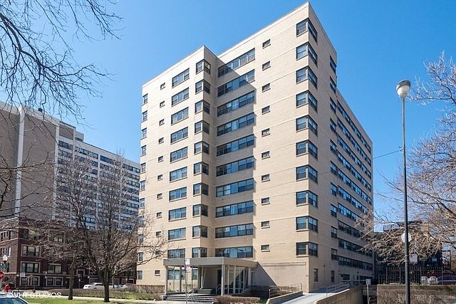 1st image of 4200 N Marine Dr APT 401