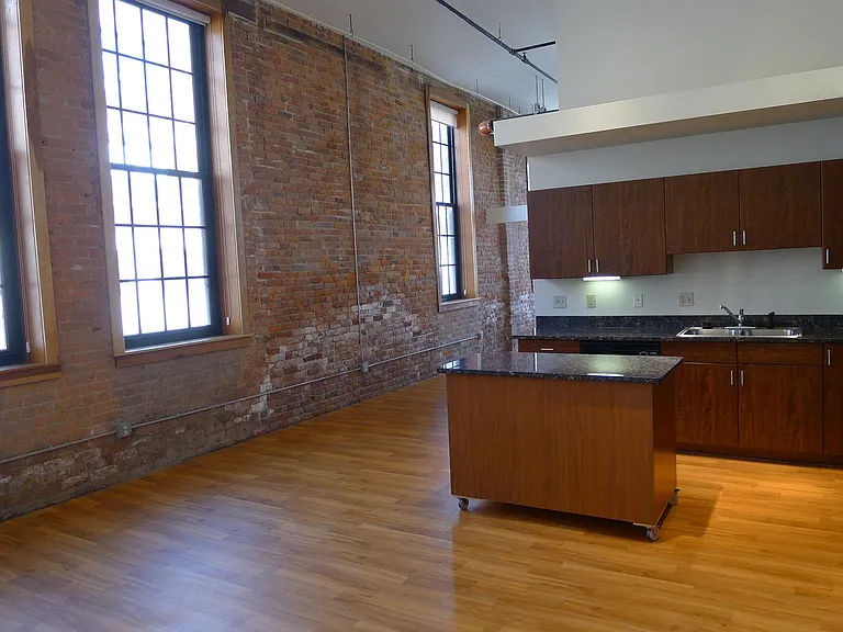The Lofts at New Amsterdam — Photo 55
