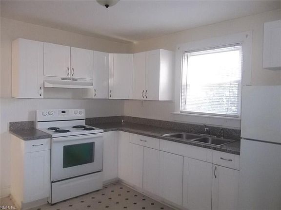 4th image of 2523 West Ave #2