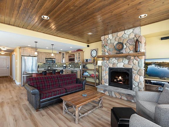 3rd image of 6946 Beach View Ln NW #215-4