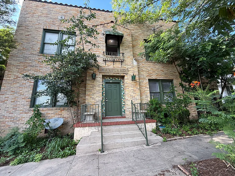 326 W Huisache Ave #11 — Photo 1