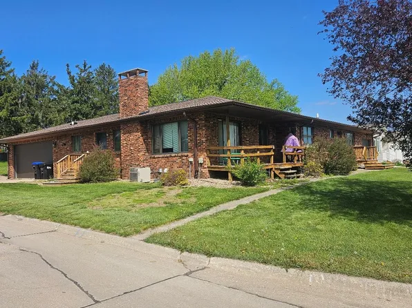1604 13th Ave, Belle Plaine, IA 52208
