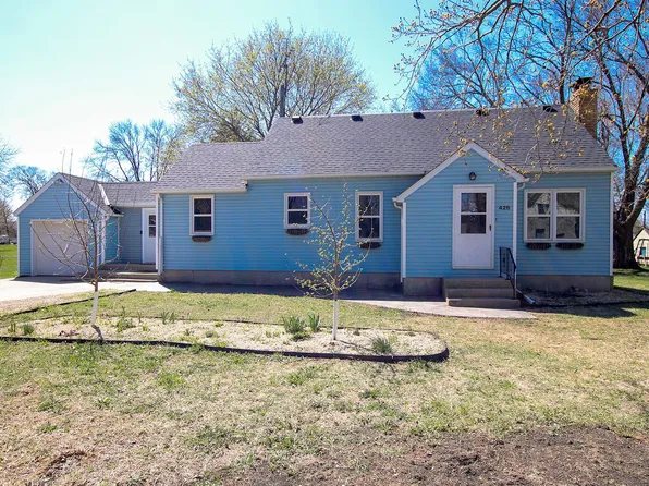426 Main St, Stewart, MN 55385