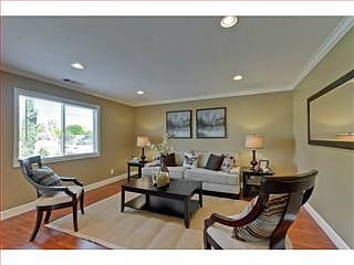 4th image of 208 Ivy Dr