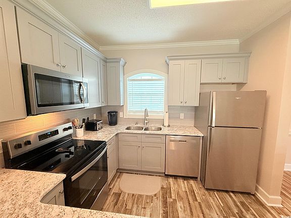 5th image of 4860 Carnation Circle #17-105
