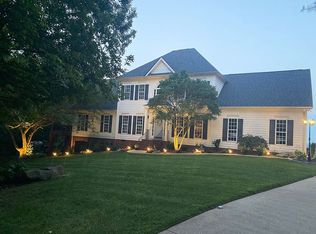 8902 Terrace Falls Dr, Soddy Daisy, TN 37379