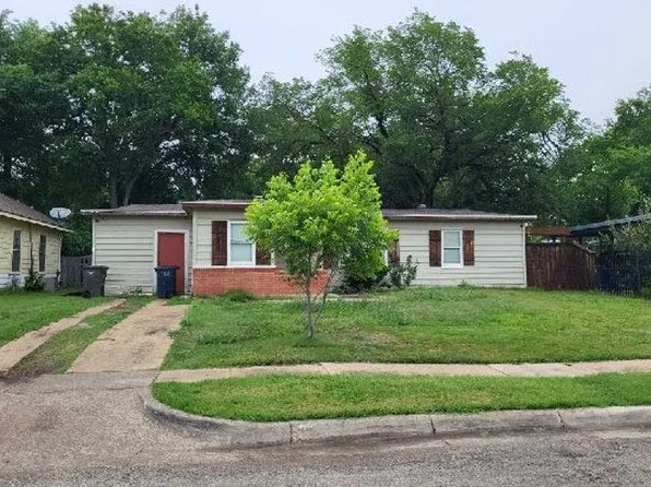 1532 Cairn Cir, Fort Worth, TX 76134