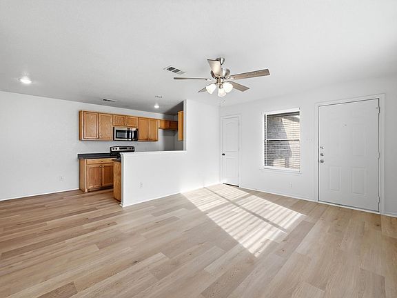 3rd image of 8117-8119 Doreen Ave #8117