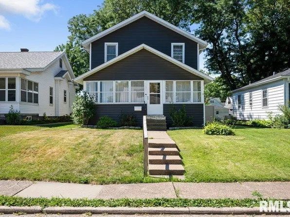 1121 E Garfield St, Davenport, IA 52803