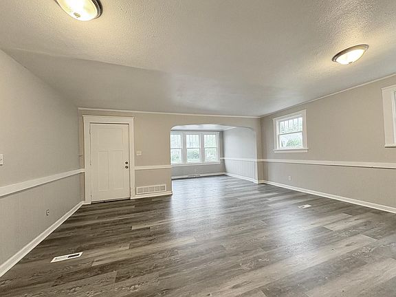 4th image of 1793 W Bancroft St #1
