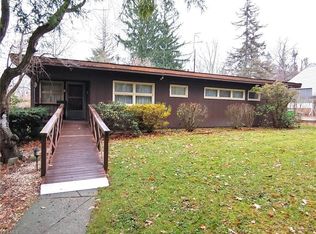 893 Beech Hill Rd, Mayfield Village, OH 44143