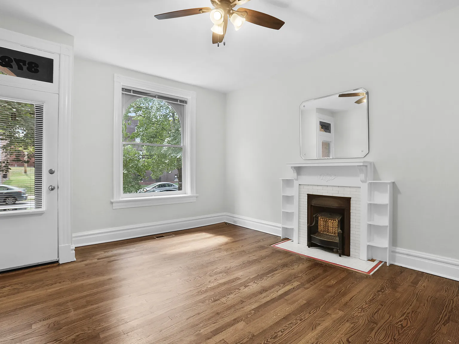 3725 McDonald Ave — Photo 3