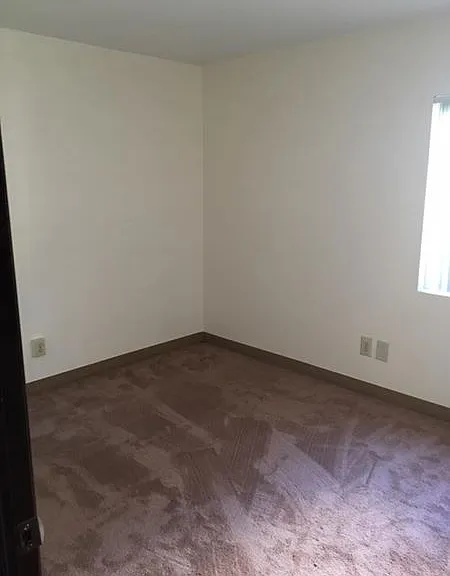 Maiden Square Apartments — Photo 42