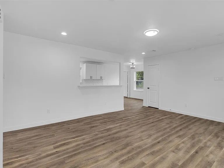 179 Mill St — Photo 7