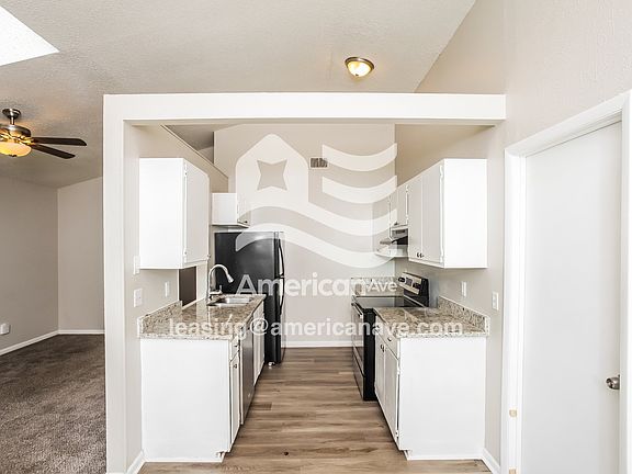 417841_005_dining_room_13707259.jpg