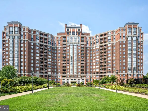 5809 Nicholson Ln APT 307, Rockville, MD 20852