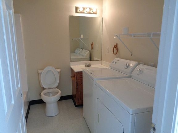 5th image of 104 Tennessee Ave #B