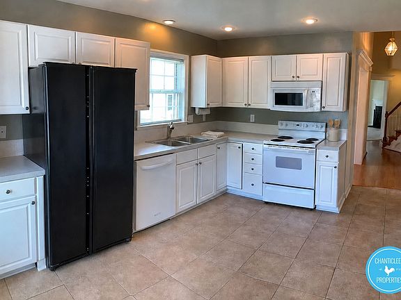 5th image of 7509 Riverside Ct #1