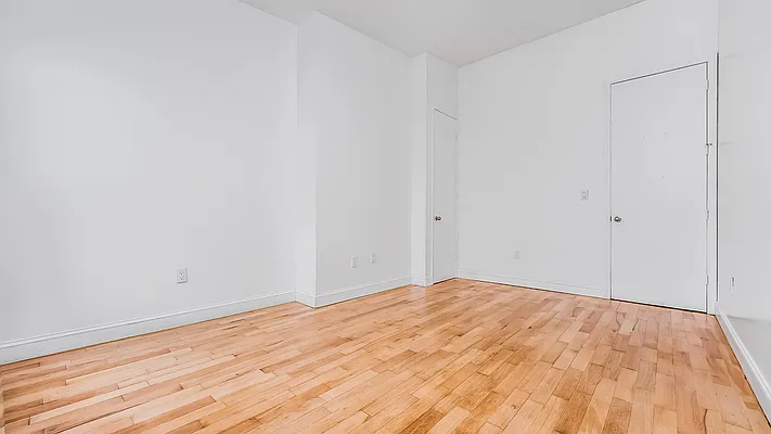Rented by Nooklyn NYC LLC | media 12