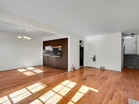 4th image of 6735 N Lawndale Ave