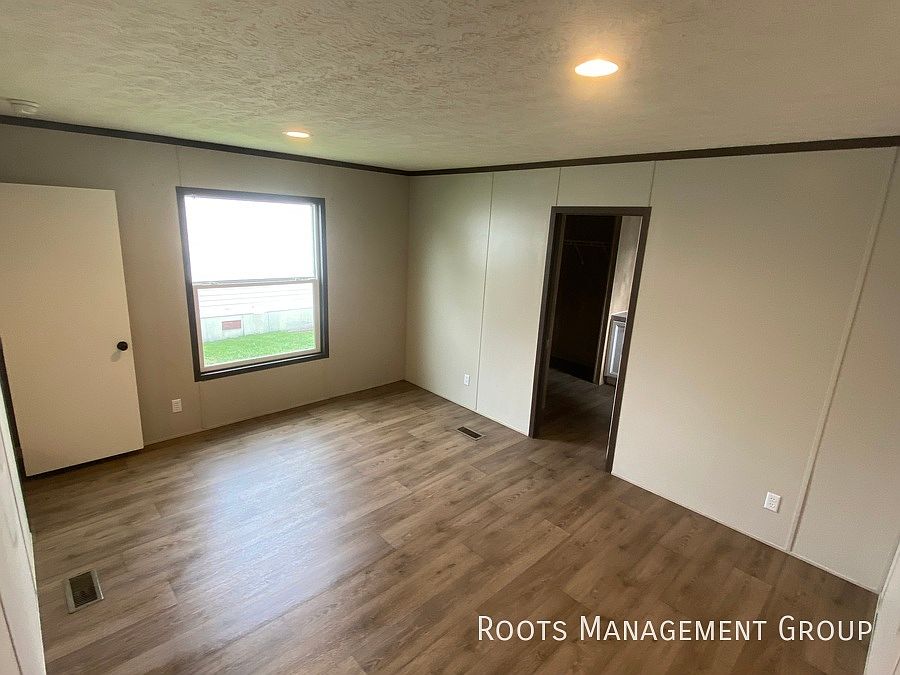 2nd image of 135 Rembrandt Cir #135