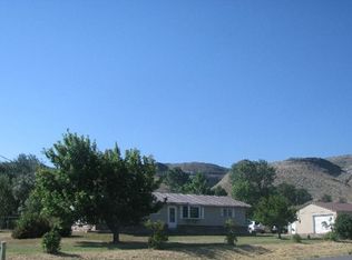 406 Southfork Rd, Cody, WY 82414
