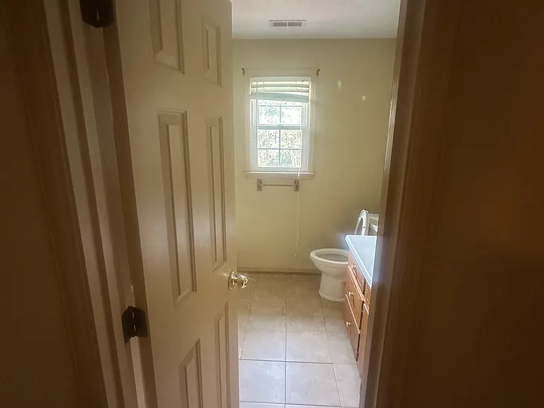 1835 Tree Brooke Ln — Photo 4