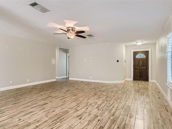 3rd image of 1236 Dexford Dr
