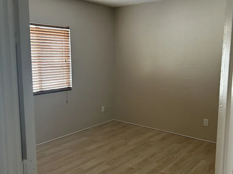 1840 W Probasco Dr — Photo 1