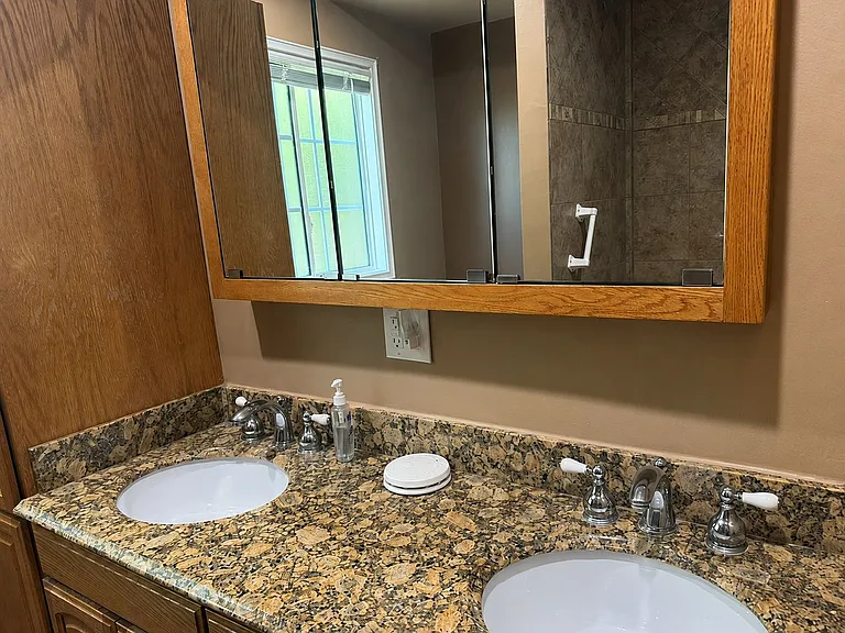 15413 Talbot Dr — Photo 20