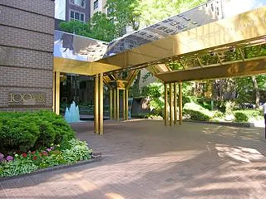Sold by R New York | media 5