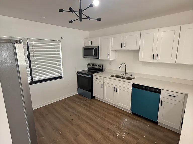 1000 Sumter St #1002 — Photo 5