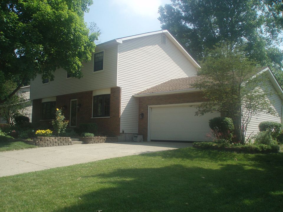 1st image of 842 Eastchester Dr