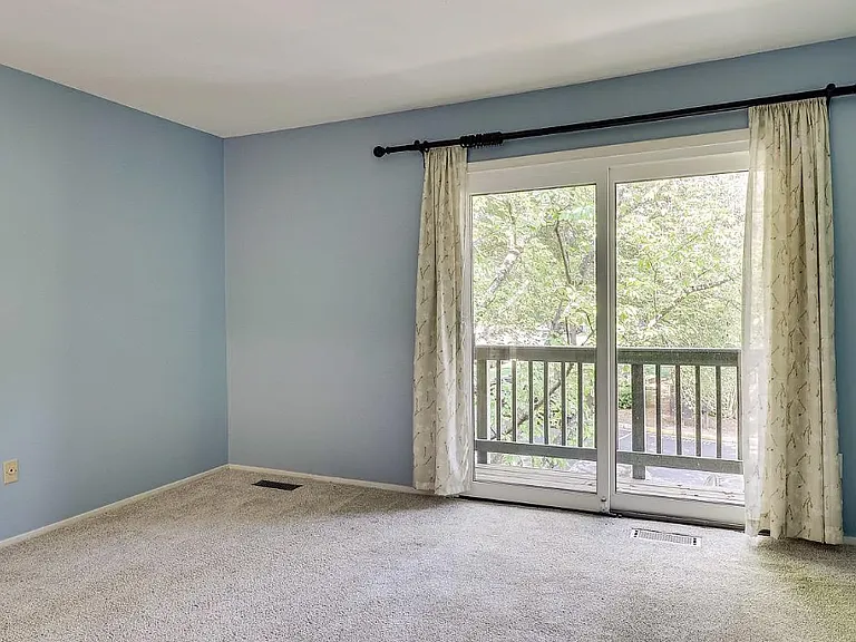 2210 Glencourse Ln — Photo 19