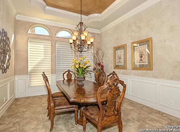 3rd image of 530 Reenie Way