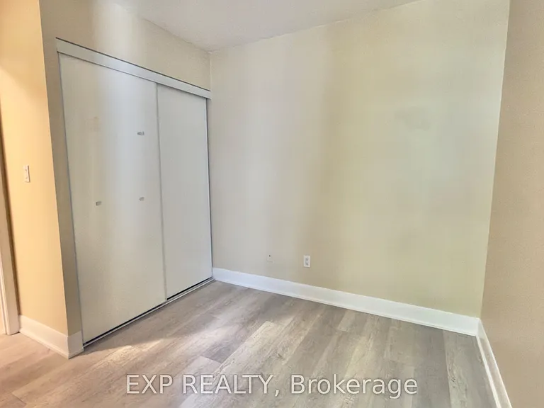 415 Jarvis St #397 — Photo 11