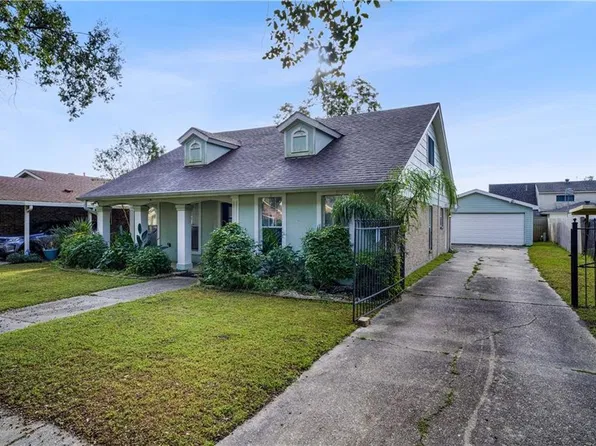 10130 Chevy Chase Dr, New Orleans, LA 70127