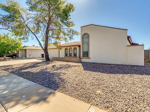 4th image of 1465 W Pampa Ave