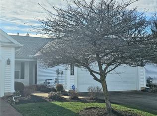 33961 Honeysuckle Ln, North Ridgeville, OH 44039