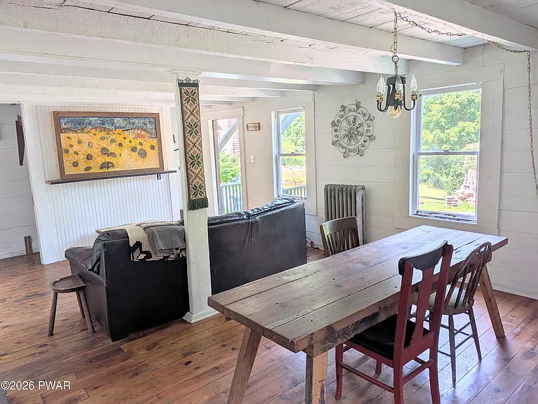 105 Delaware Dr — Photo 3
