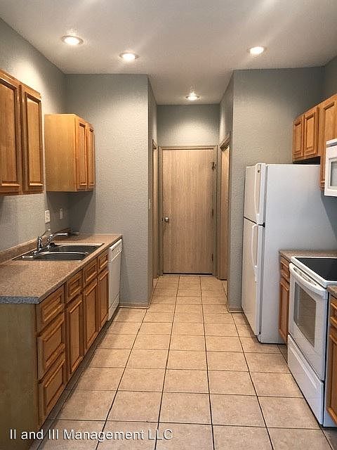 1st image of 535 NW Fieldcrest Dr
