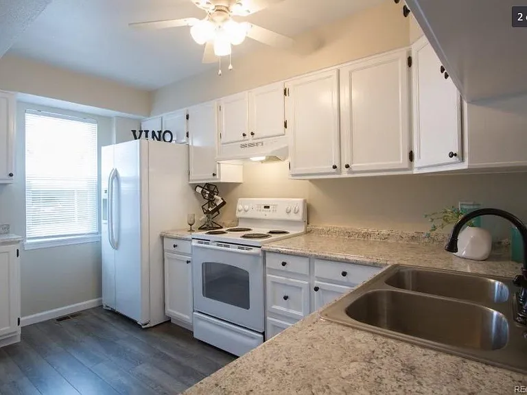 9505 W Coal Mine Ave #D — Photo 2