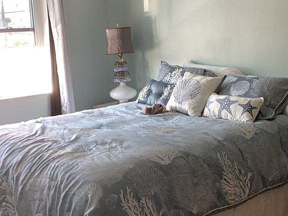 3rd image of 129 104th Ave APT 203