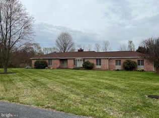 40 General Lee Ave, Inwood, WV 25428