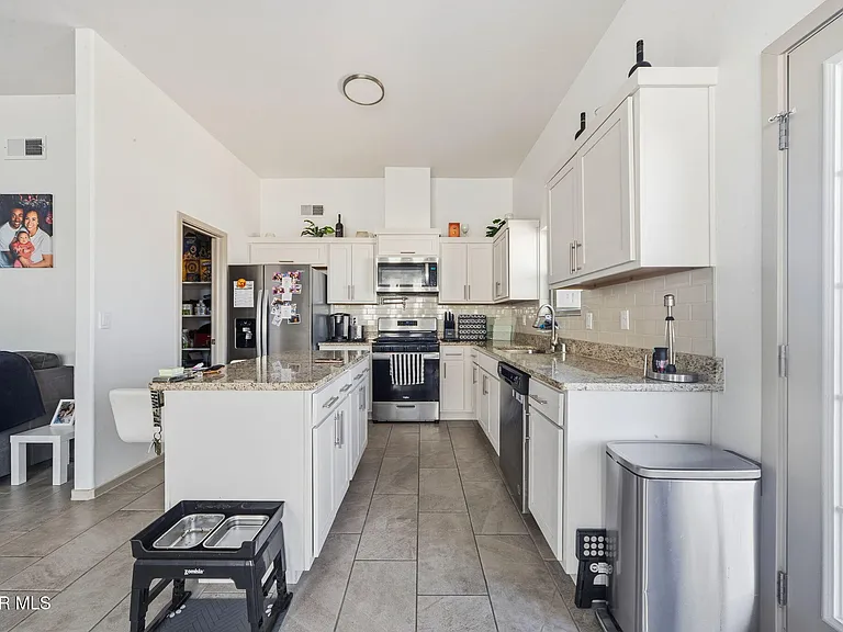1181 Summer Rain St — Photo 3