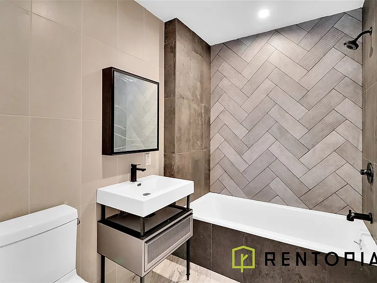 5 Withers St #4C — Photo 6